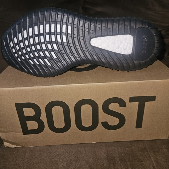 Adidas Yeezy Boost 350 V2 with Orange Stripe,10